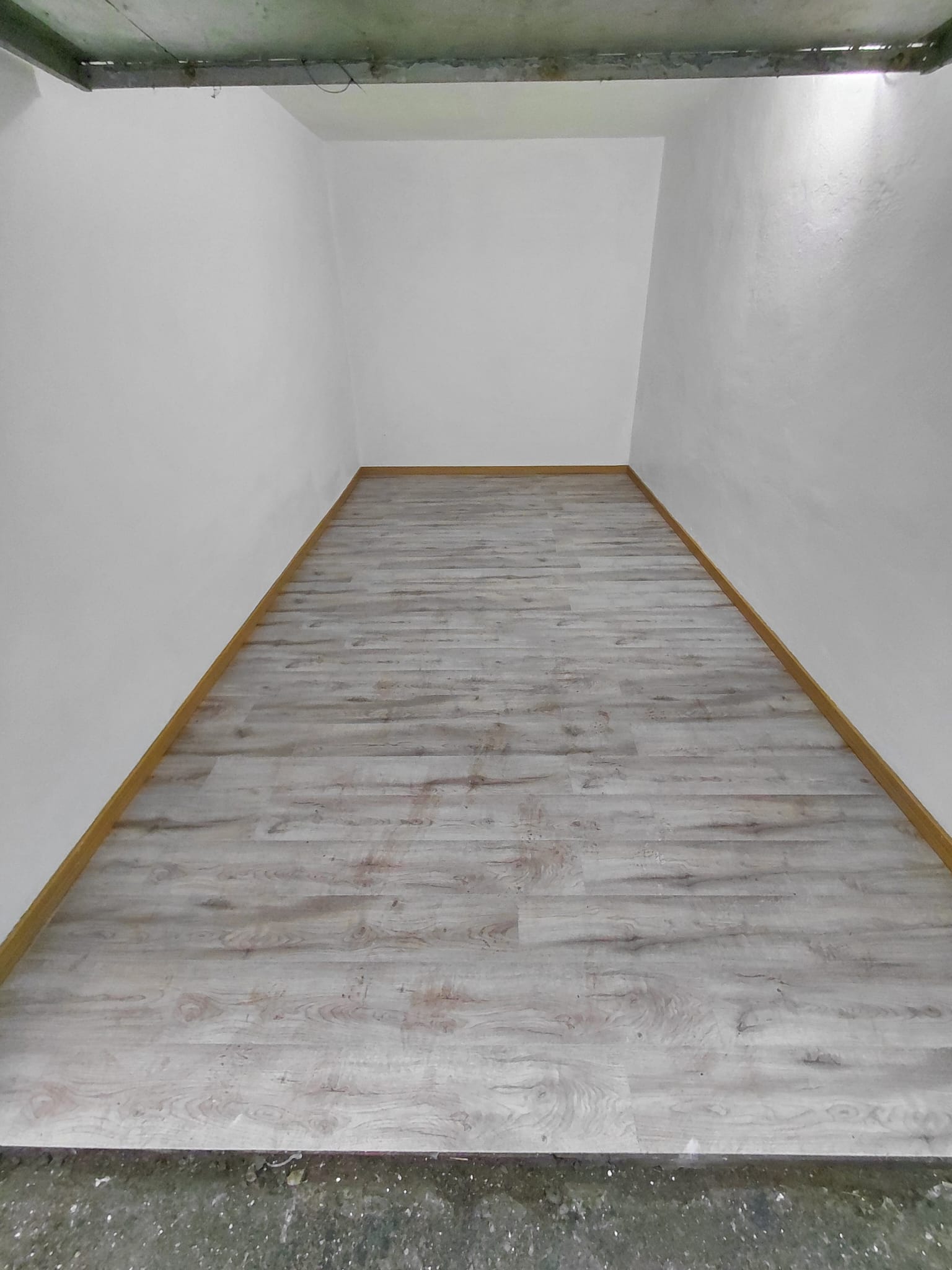 Posa pavimento SPC Reggio Emilia e Nord Italia - G.A. Tinteggi